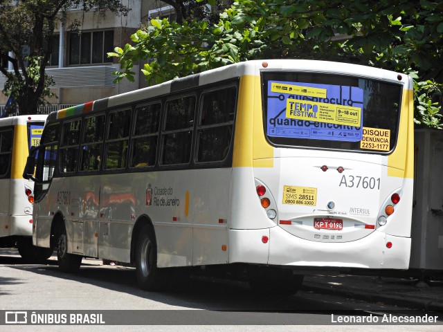 Transportes São Silvestre A37601 na cidade de Rio de Janeiro, Rio de Janeiro, Brasil, por Leonardo Alecsander. Número da foto: #12380582.