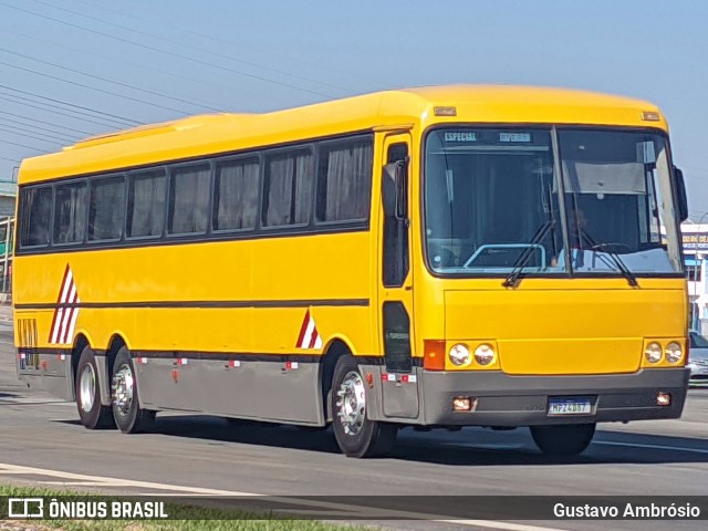 Ônibus Particulares 4387 na cidade de Duque de Caxias, Rio de Janeiro, Brasil, por Gustavo Ambrósio. Número da foto: #12379193.