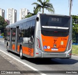 TRANSPPASS - Transporte de Passageiros 8 1596 na cidade de São Paulo, São Paulo, Brasil, por Breno Freitas. Número da foto: #:id.