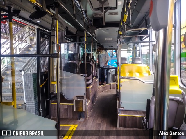BRT Salvador 42011 na cidade de Salvador, Bahia, Brasil, por Alex Santos. Número da foto: #12449216.