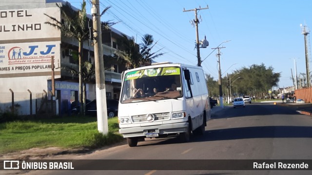 Motorhomes 9281 na cidade de Imbé, Rio Grande do Sul, Brasil, por Rafael Rezende. Número da foto: #12450092.