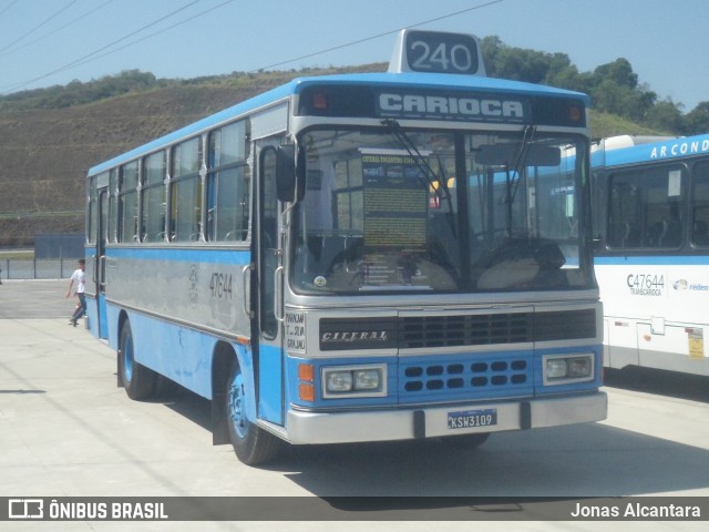 Ônibus Particulares 47644 na cidade de Duque de Caxias, Rio de Janeiro, Brasil, por Jonas Alcantara. Número da foto: #12381729.