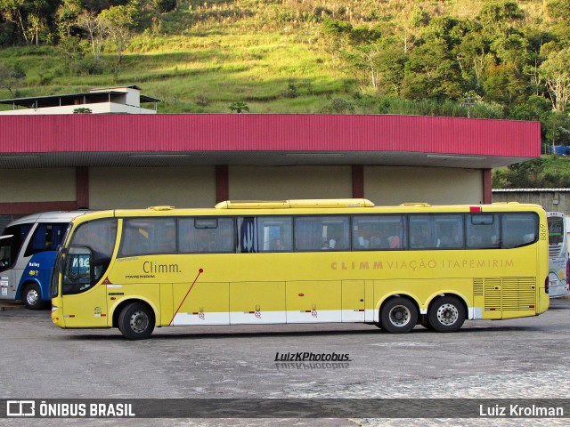 Viação Itapemirim 8869 na cidade de Juiz de Fora, Minas Gerais, Brasil, por Luiz Krolman. Número da foto: #12382258.