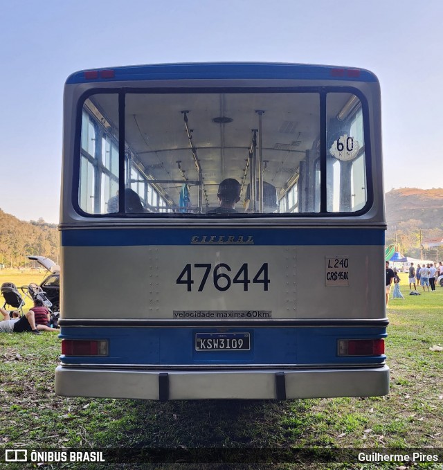 Ônibus Particulares 47644 na cidade de Petrópolis, Rio de Janeiro, Brasil, por Guilherme Pires. Número da foto: #12384958.