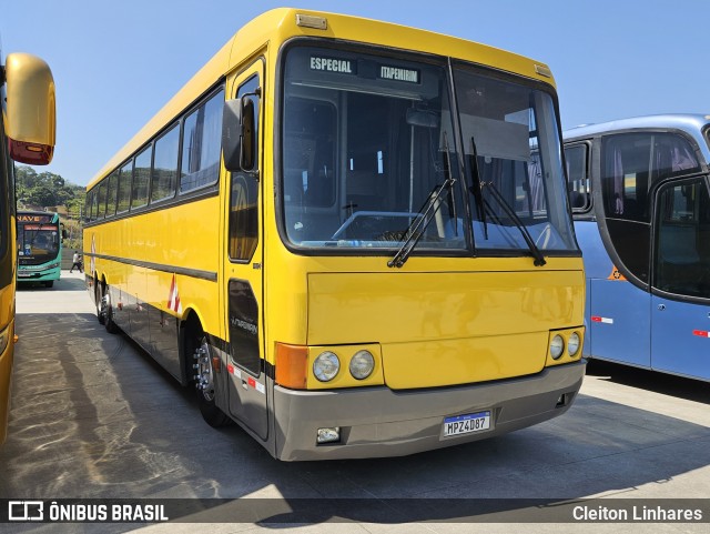 Associação de Preservação de Ônibus Clássicos 4387 na cidade de Duque de Caxias, Rio de Janeiro, Brasil, por Cleiton Linhares. Número da foto: #12386700.