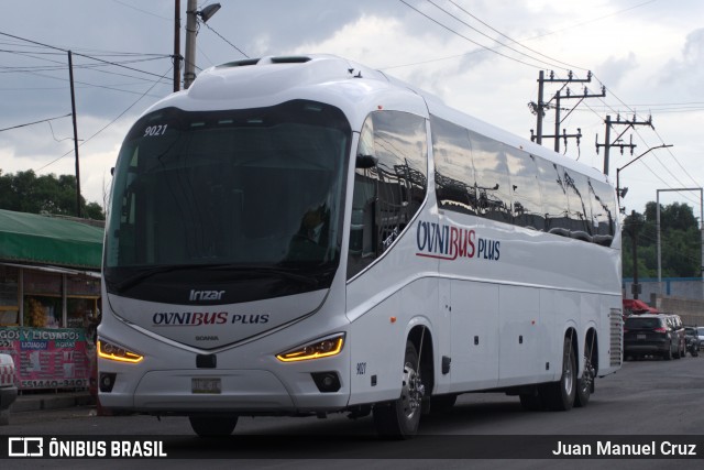 Ovnibus 9021 na cidade de Gustavo A. Madero, Ciudad de México, México, por Juan Manuel Cruz. Número da foto: #12386059.