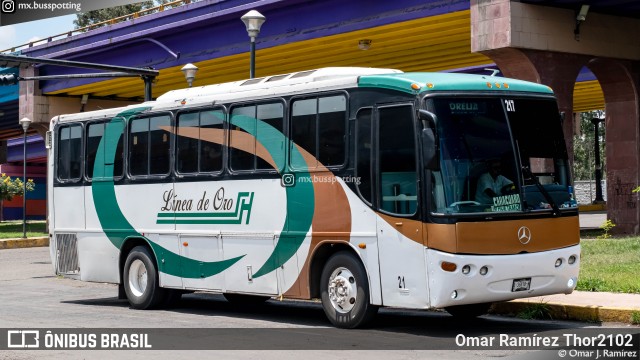 Línea de Oro San Juan Huetamo 217 na cidade de Morelia, Michoacán, México, por Omar Ramírez Thor2102. Número da foto: #12387185.