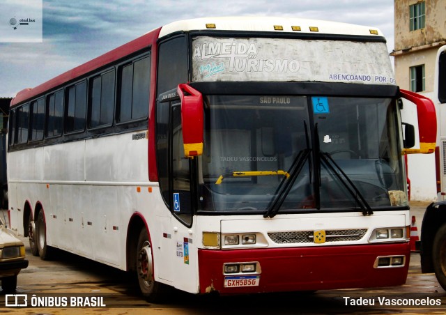 Almeida Turismo 1968 na cidade de Montes Claros, Minas Gerais, Brasil, por Tadeu Vasconcelos. Número da foto: #12389617.