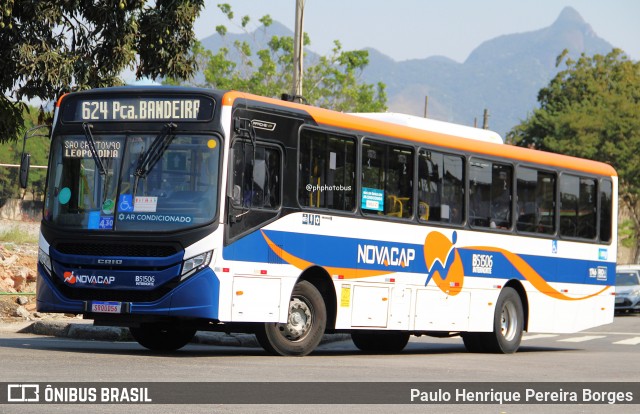 Viação Novacap B51506 na cidade de Rio de Janeiro, Rio de Janeiro, Brasil, por Paulo Henrique Pereira Borges. Número da foto: #12390455.