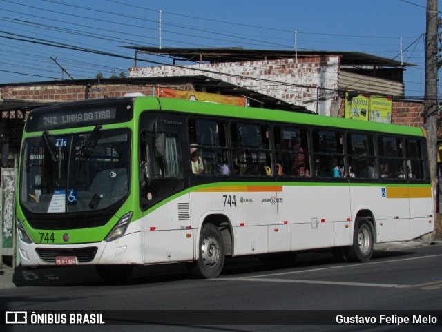 Rodoviária Caxangá 744 na cidade de Recife, Pernambuco, Brasil, por Gustavo Felipe Melo. Número da foto: #12390218.