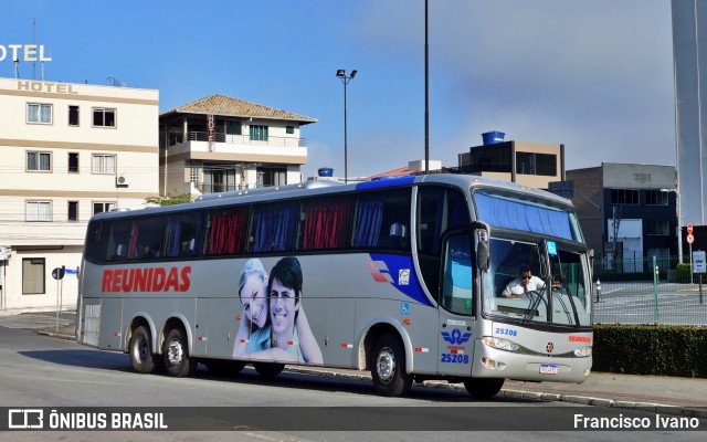 Reunidas Transportes Coletivos 25208 na cidade de Balneário Camboriú, Santa Catarina, Brasil, por Francisco Ivano. Número da foto: #12390840.
