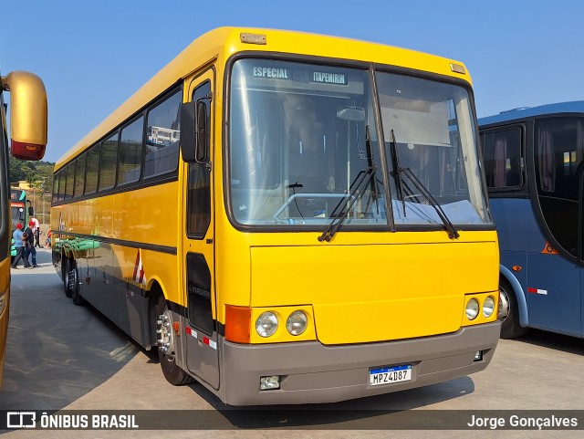Ônibus Particulares 4387 na cidade de Duque de Caxias, Rio de Janeiro, Brasil, por Jorge Gonçalves. Número da foto: #12392153.