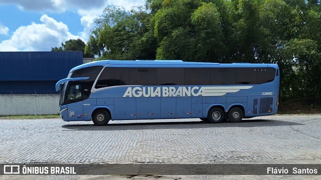 Viação Águia Branca 32890 na cidade de Cruz das Almas, Bahia, Brasil, por Flávio  Santos. Número da foto: #12391660.