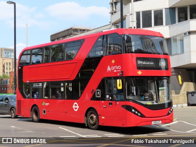 Arriva HA29 na cidade de Croydon, Greater London, Inglaterra, por Fábio Takahashi Tanniguchi. Número da foto: #12392130.