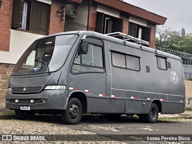 Motorhomes 8038 na cidade de Porto Alegre, Rio Grande do Sul, Brasil, por Lucas Pereira Bicca. Número da foto: #12393279.
