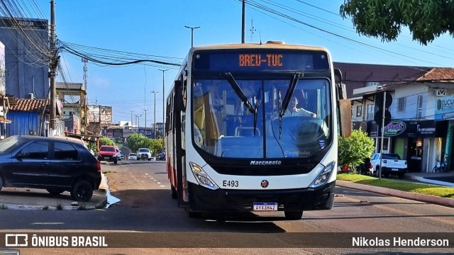 Viação Tucuruí E493 na cidade de Tucuruí, Pará, Brasil, por Nikolas Henderson. Número da foto: #12392684.