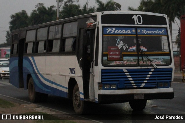 El Universo SRL - Linea 10 705 na cidade de Mariano Roque Alonso, Central, Paraguai, por José Paredes. Número da foto: #12392491.