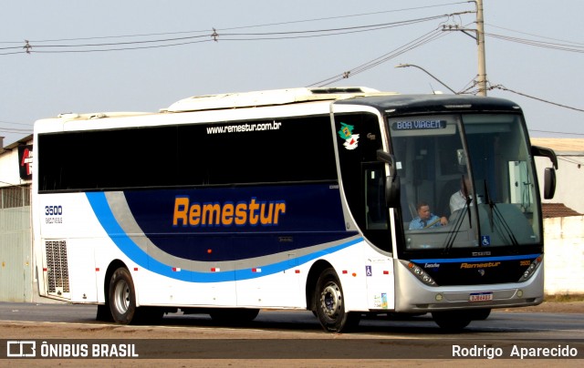 Remestur 3500 na cidade de Conselheiro Lafaiete, Minas Gerais, Brasil, por Rodrigo  Aparecido. Número da foto: #12395782.
